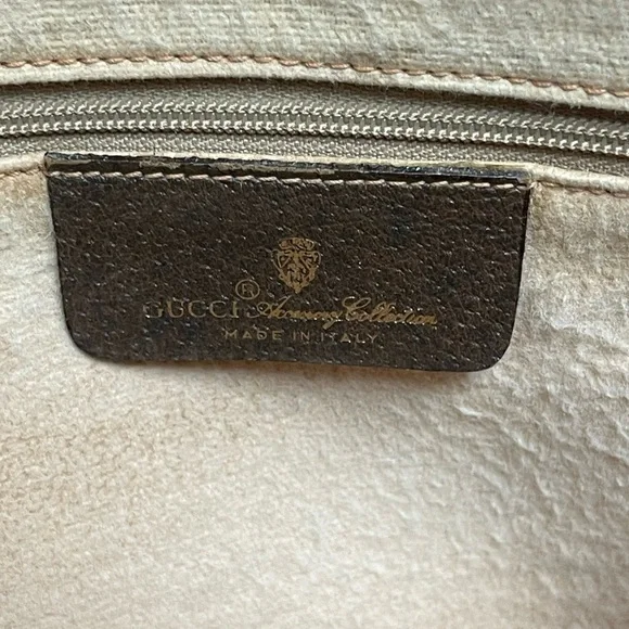 Authentic Gucci vintage GG canvas crossbody bag 97.01.037 (Q193) - Picture 13 of 16